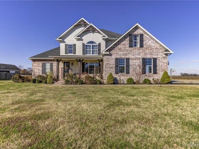 House for sale in Sikeston, Missouri