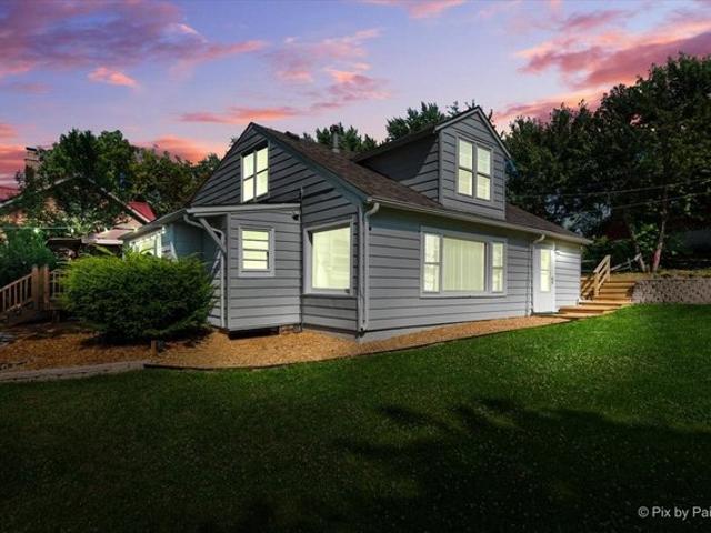House for sale in Mchenry, Illinois