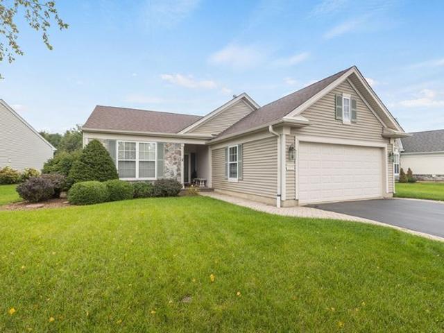 House for sale in Mchenry, Illinois