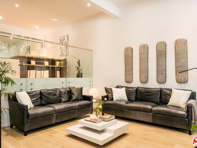 Condo for sale in Canoga Park, California