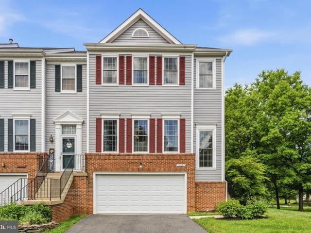Townhouse for sale in Virginia