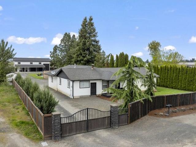 House for sale in Oregonia