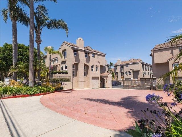 Townhouse for sale in El Segundo, California