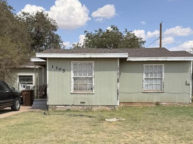 House for sale in Howard, Texas