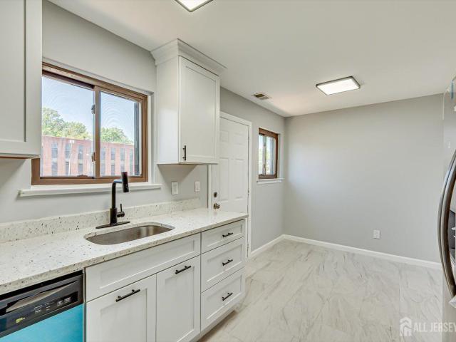 Condo for sale in North Brunswick, New Jersey