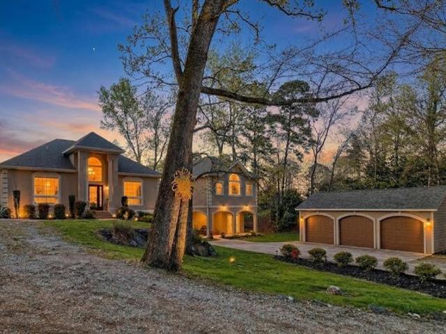 House for sale in Gilbert, South Carolina