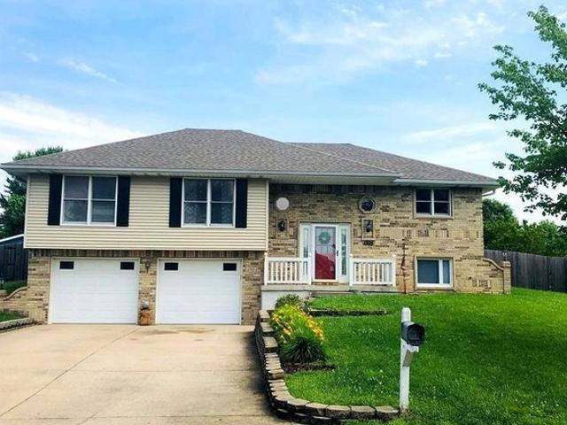 House for sale in Cameron, Missouri