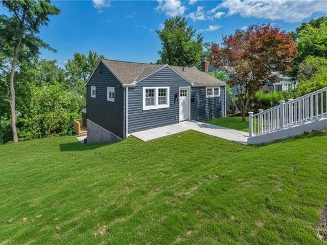 House for sale in Bridgeville, Pennsylvania