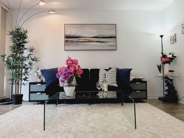 Condo for sale in Toronto, Golden Horseshoe