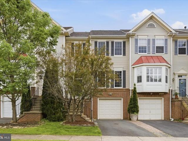 Townhouse for sale in Virginia