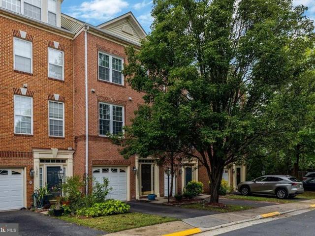 Townhouse for sale in Herndon, Fairfax County