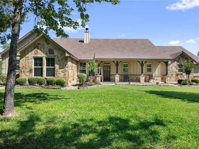 House for sale in Milam, Texas