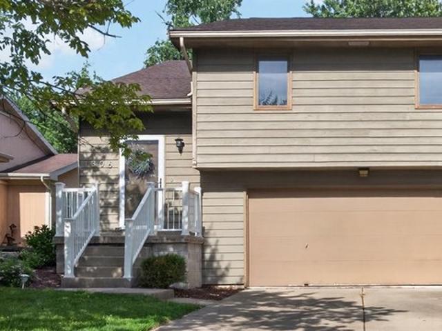 Townhouse for sale in Mclean, Illinois