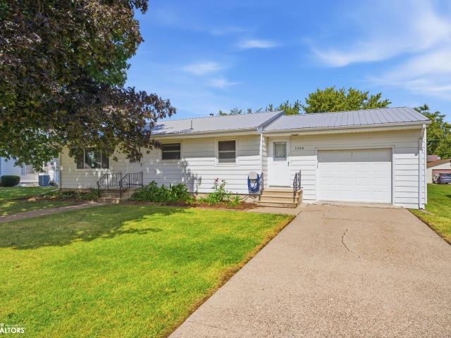 House for sale in Washington, Iowa