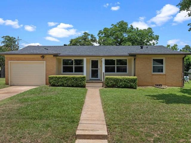 House for sale in Henderson, Texas