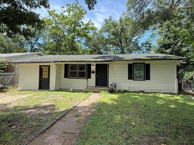 House for sale in Navarro, Texas