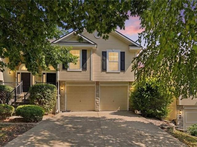 Townhouse for sale in Grain Valley, Missouri