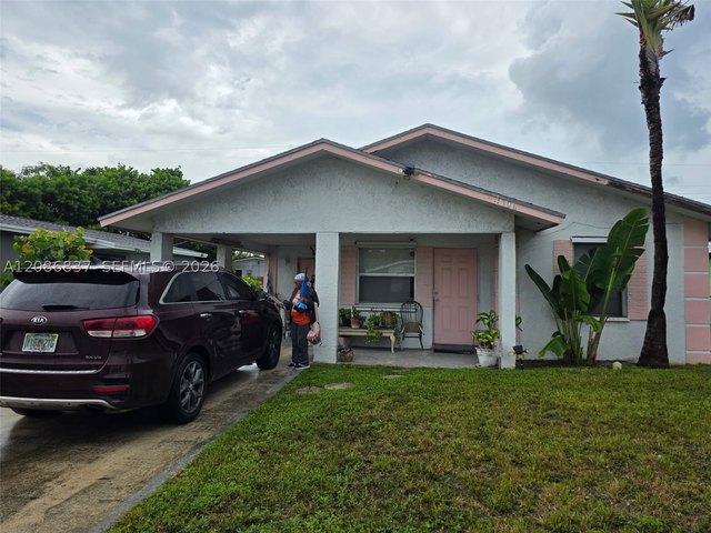 House for sale in Riviera Beach, Palm Beach County