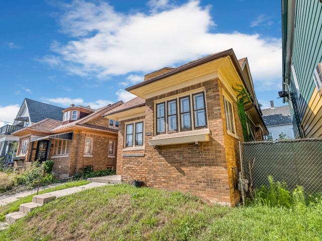 House for sale in Milwaukee, Wisconsin