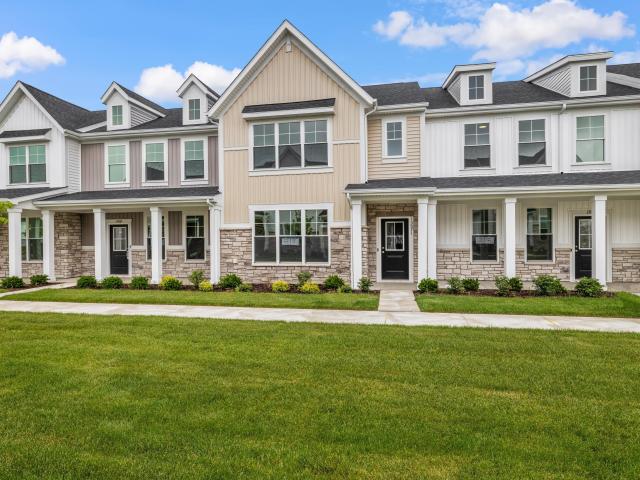 Townhouse for sale in Crown Point, Indiana