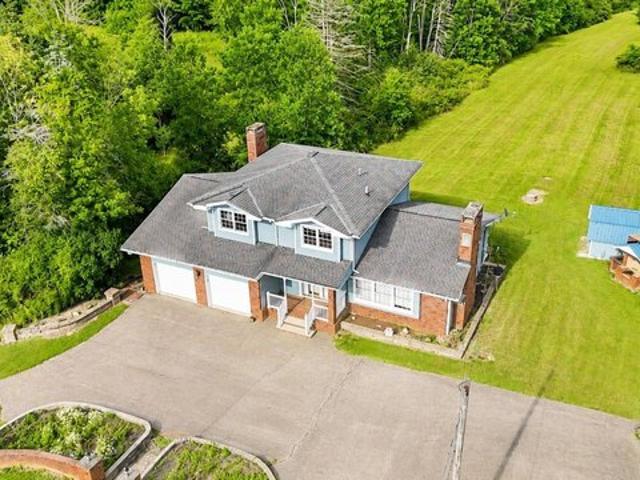 House for sale in Chardon, Ohio