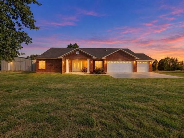 House for sale in Calera, Bryan County