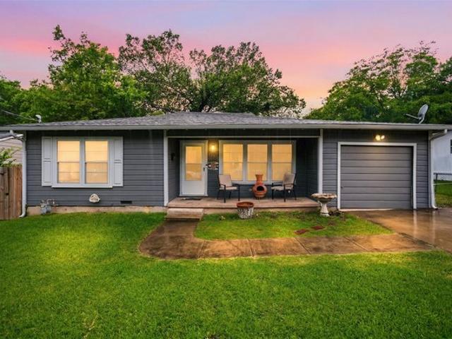 House for sale in Ellis, Texas