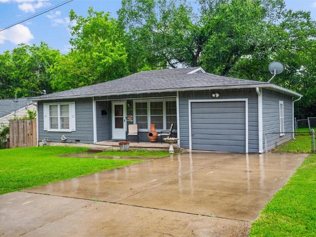 House for sale in Ellis, Texas