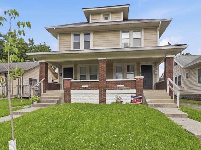 House for sale in Near Eastside, Camby