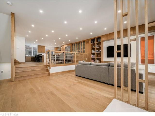 Townhouse for sale in Chicago Park, Illinois