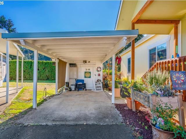 House for sale in Silverton, Marion County