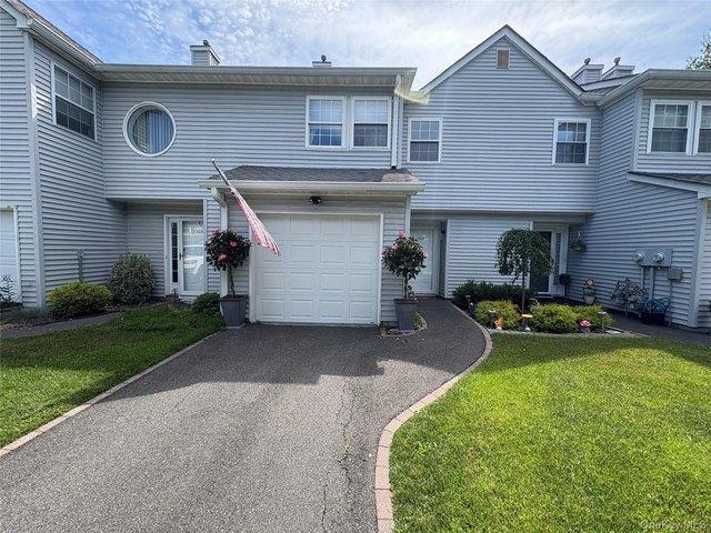 Condo for sale in Centereach, New York