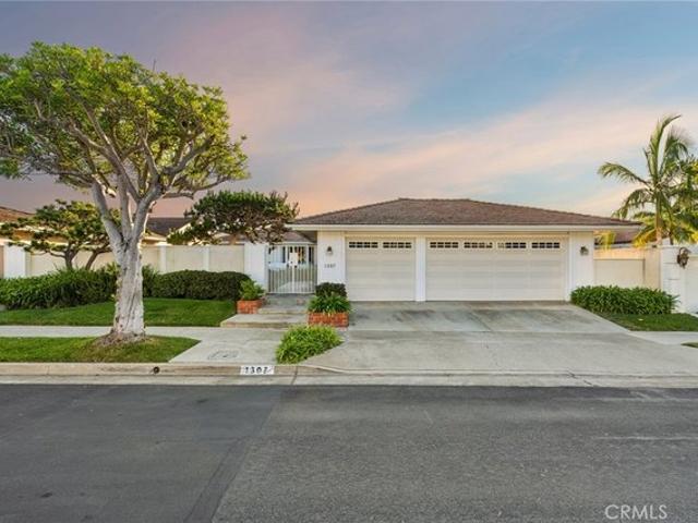House for sale in Corona Del Mar, California