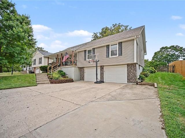 House for sale in Blue Springs, Missouri