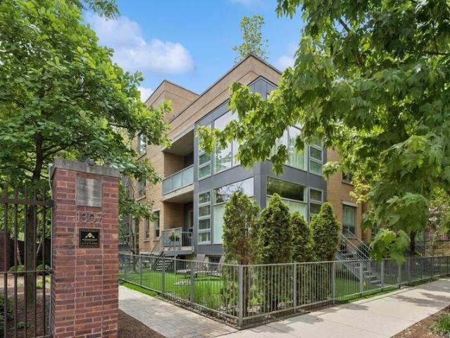 Duplex for sale in Chicago