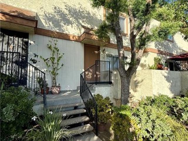Townhouse for sale in Sylmar Neighborhood Council District, Canoga Park