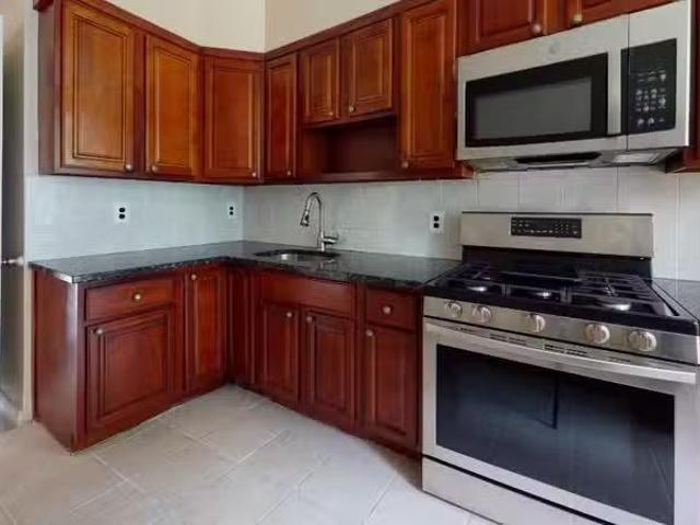 House for rent in Astoria