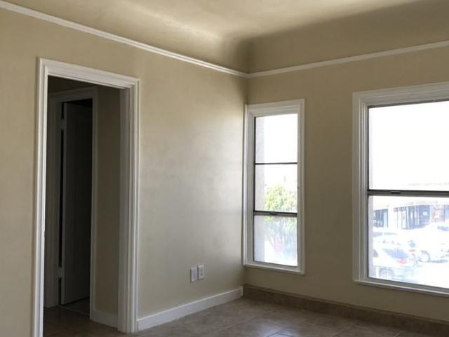 Apartment for rent in Canoga Park, California