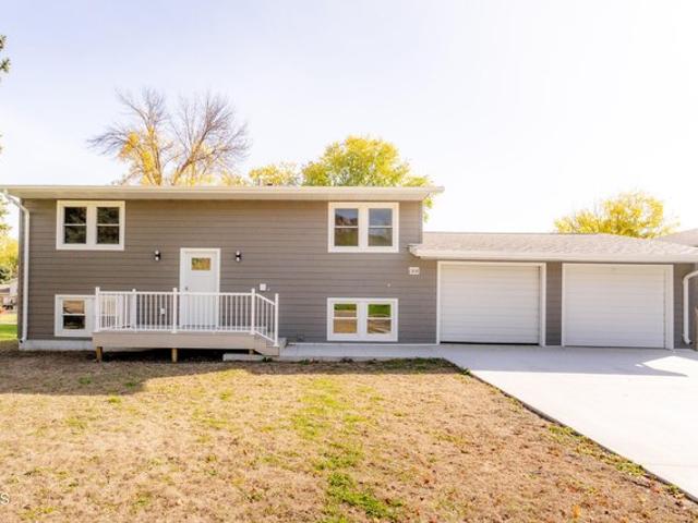 House for sale in Jamestown, Stutsman County
