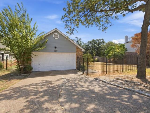 House for sale in Irving, Texas