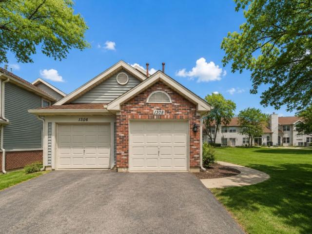 Townhouse for sale in Carol Stream, Illinois