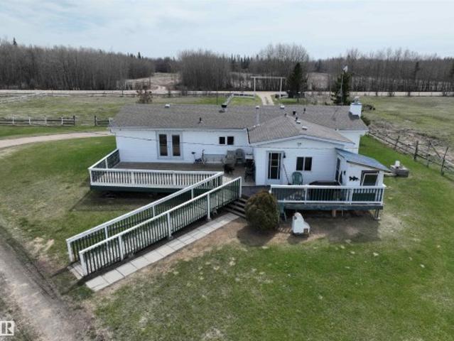 House for sale in Alberta