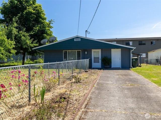 House for sale in Centralia, Washington