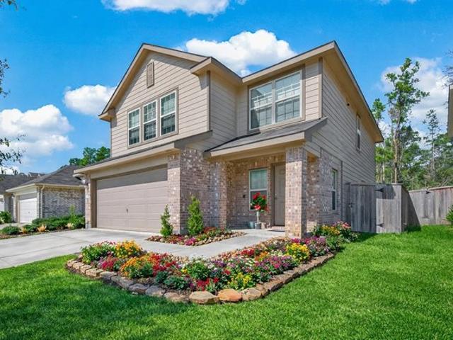 House for sale in Pinehurst, Texas
