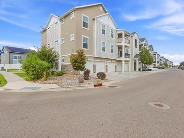 Condo for sale in Herriman, Utah