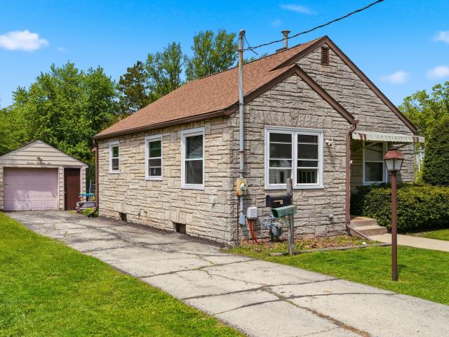 House for sale in Whiteside, Illinois