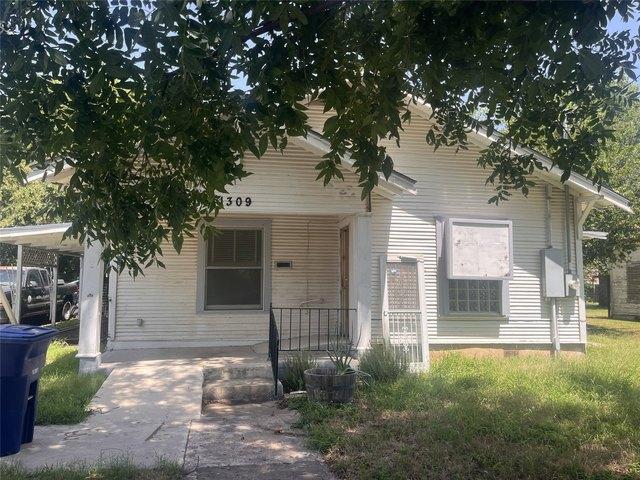 House for sale in Brownwood, Texas