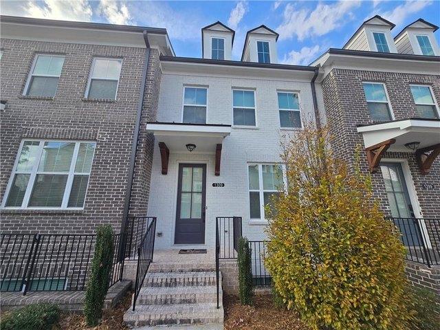 Townhouse for sale in Suwanee, Georgia