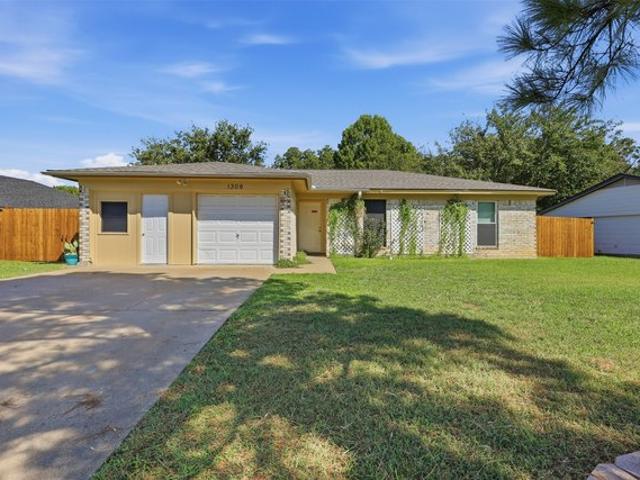 House for sale in Park Air Estates, Cleburne
