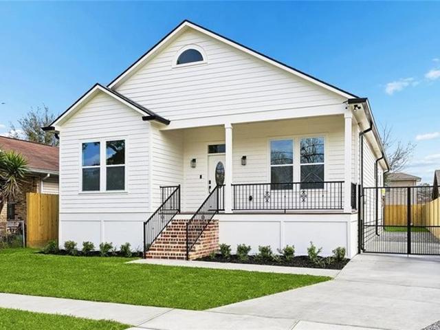 House for sale in Canoga Park, California